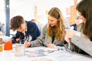 students doing art